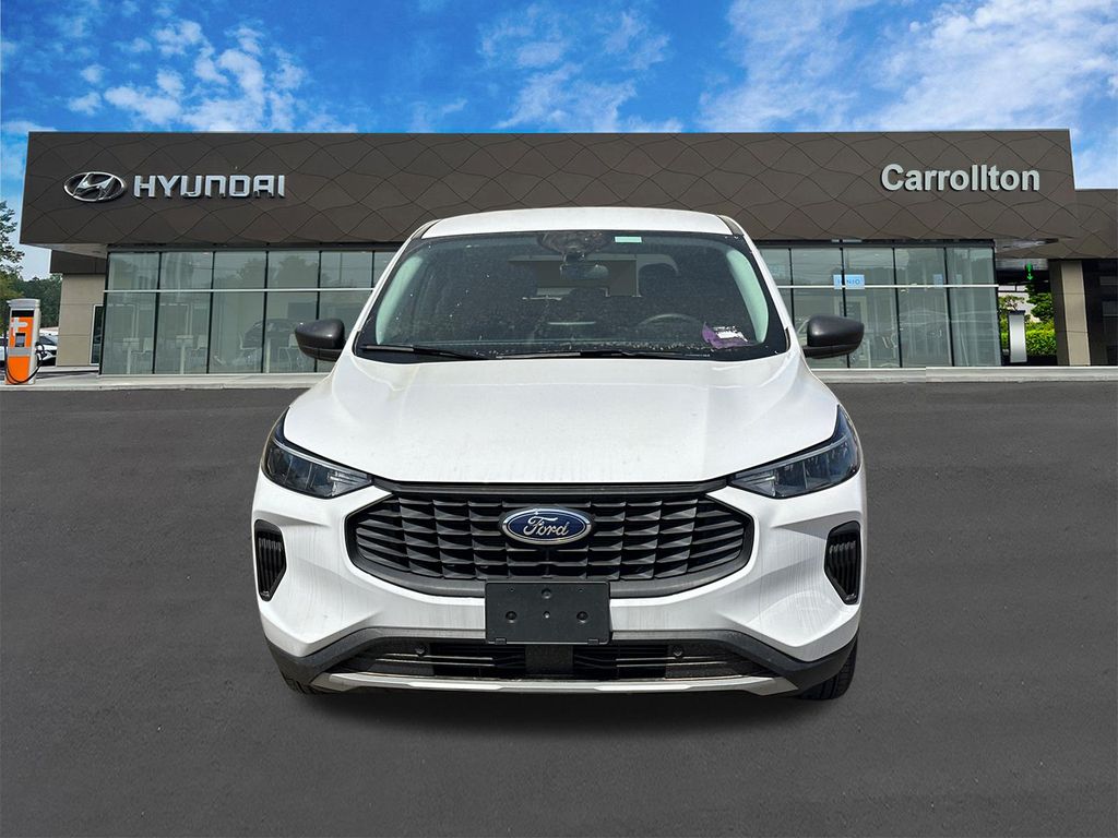 Used 2023 White Ford Base image 2