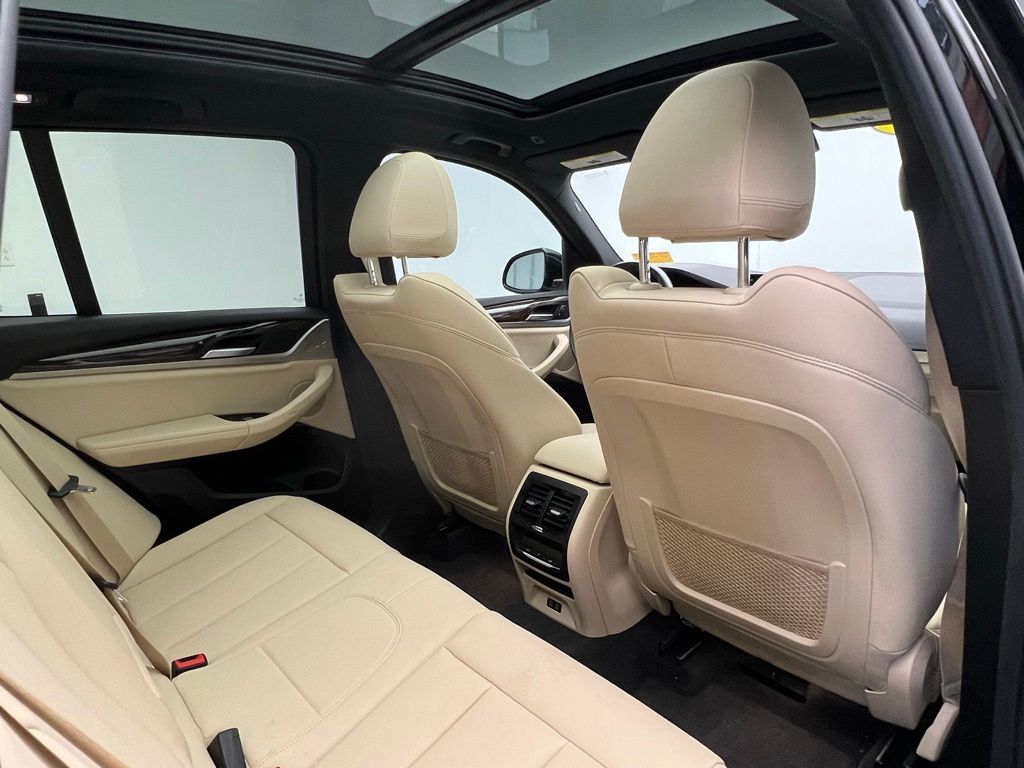 Thumbnail: 2021 BMW X3 - 8