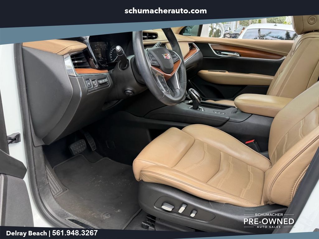 used 2017 Cadillac XT5 car, priced at $17,777