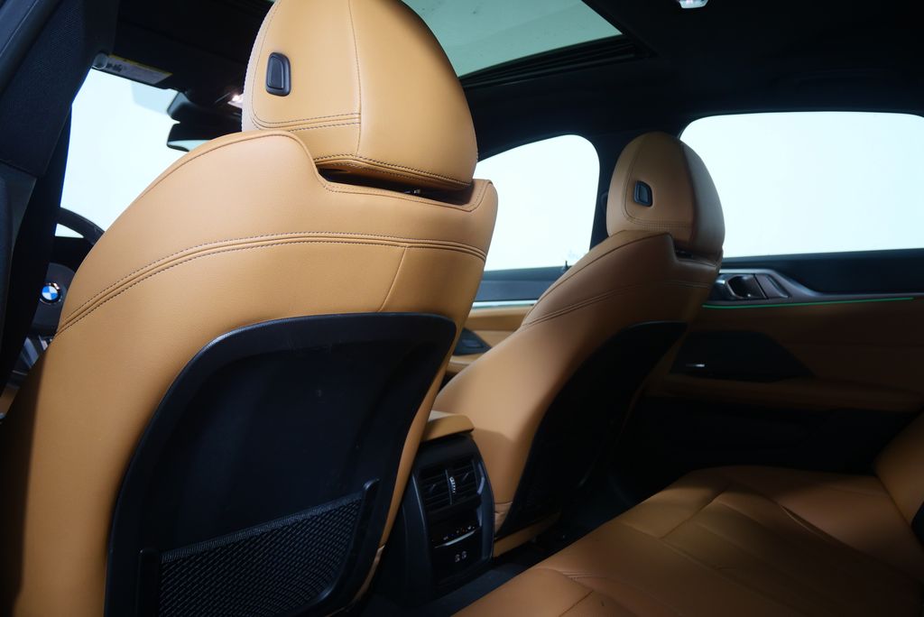 Thumbnail: 2024 BMW 4 Series - 18