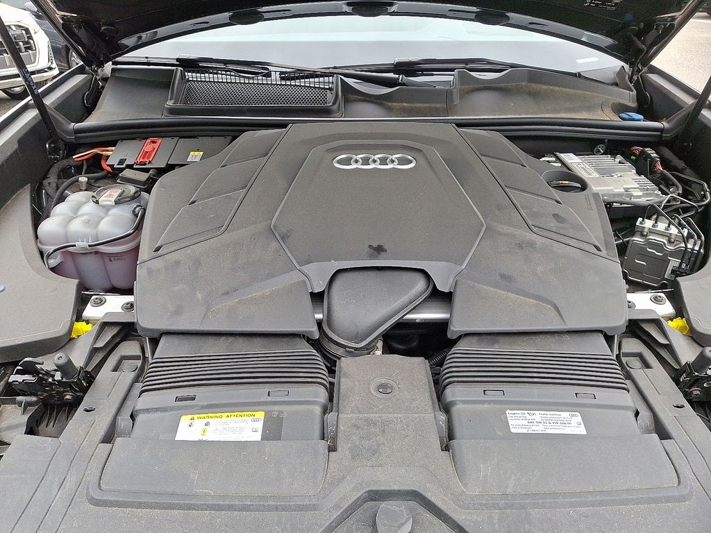 Thumbnail: 2022 Audi Q8 - 29