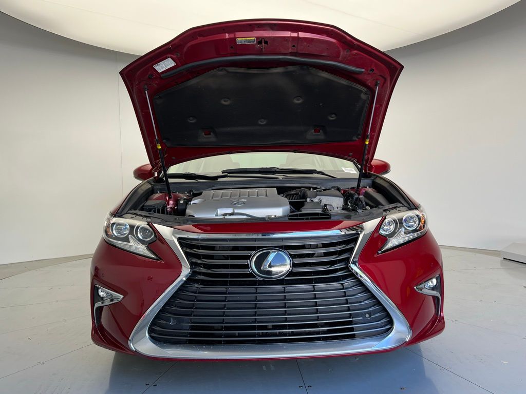 Thumbnail: 2017 Lexus ES - 26