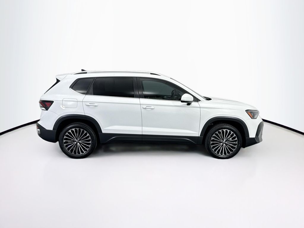 Thumbnail: 2025 Volkswagen Taos - 4