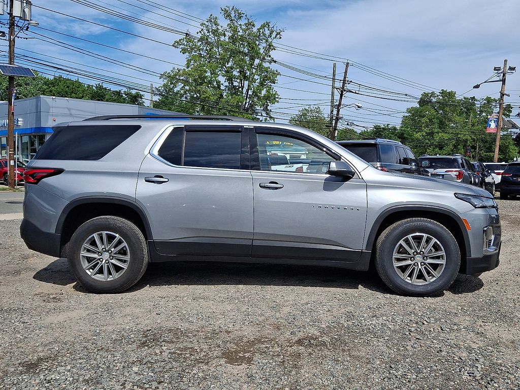 Used 2023 Chevrolet Traverse LT