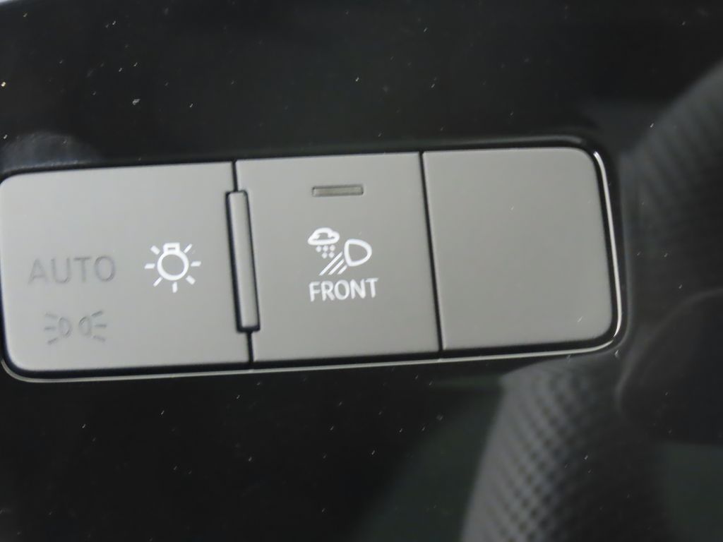 Thumbnail: 2025 Audi Q3 - 20