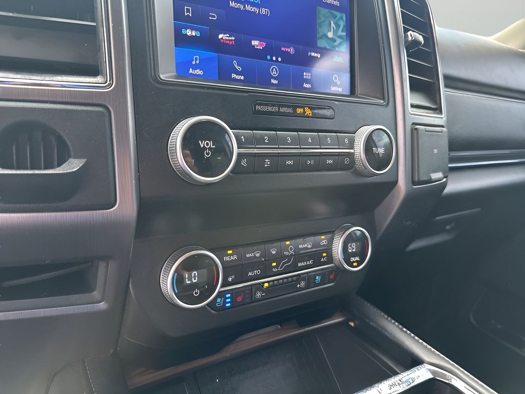 Used Car 2021 Ford Expedition  Platinum For Sale Under $40,000 In Austin, Texas