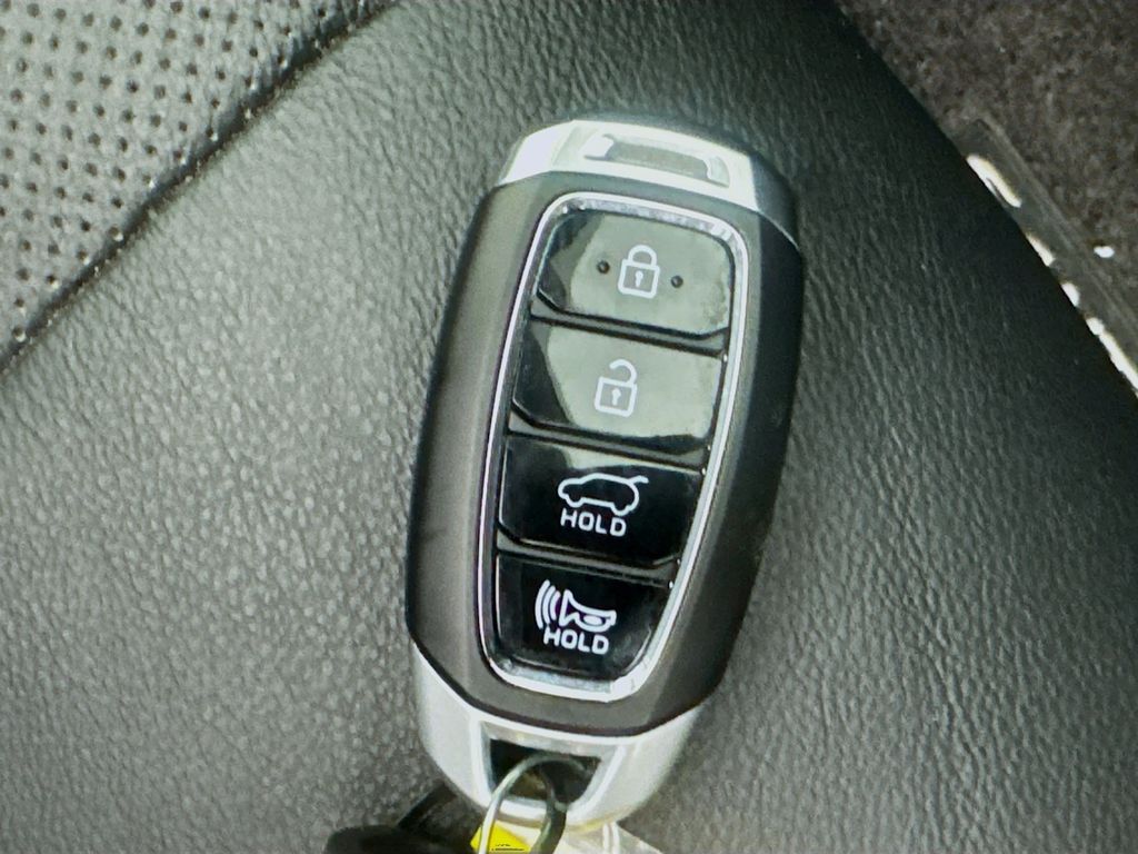 Used Car 2019 Hyundai Santa Fe  Limited For Sale Under $25,000 In Austin, Texas