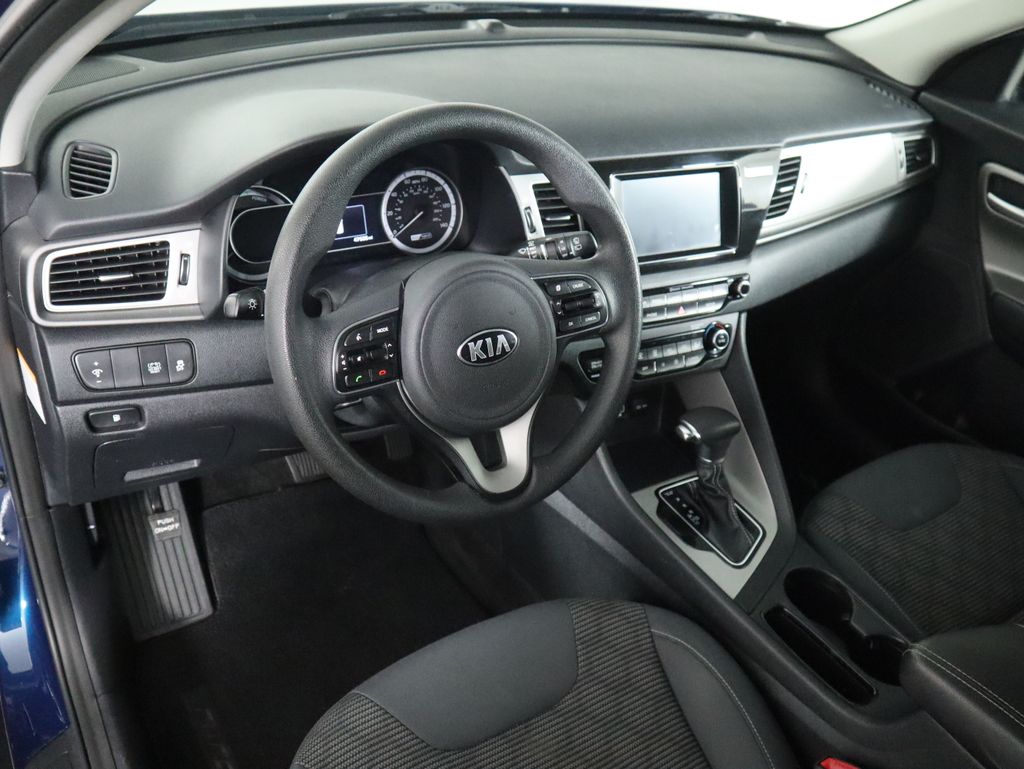 Thumbnail: 2019 Kia Niro - 9