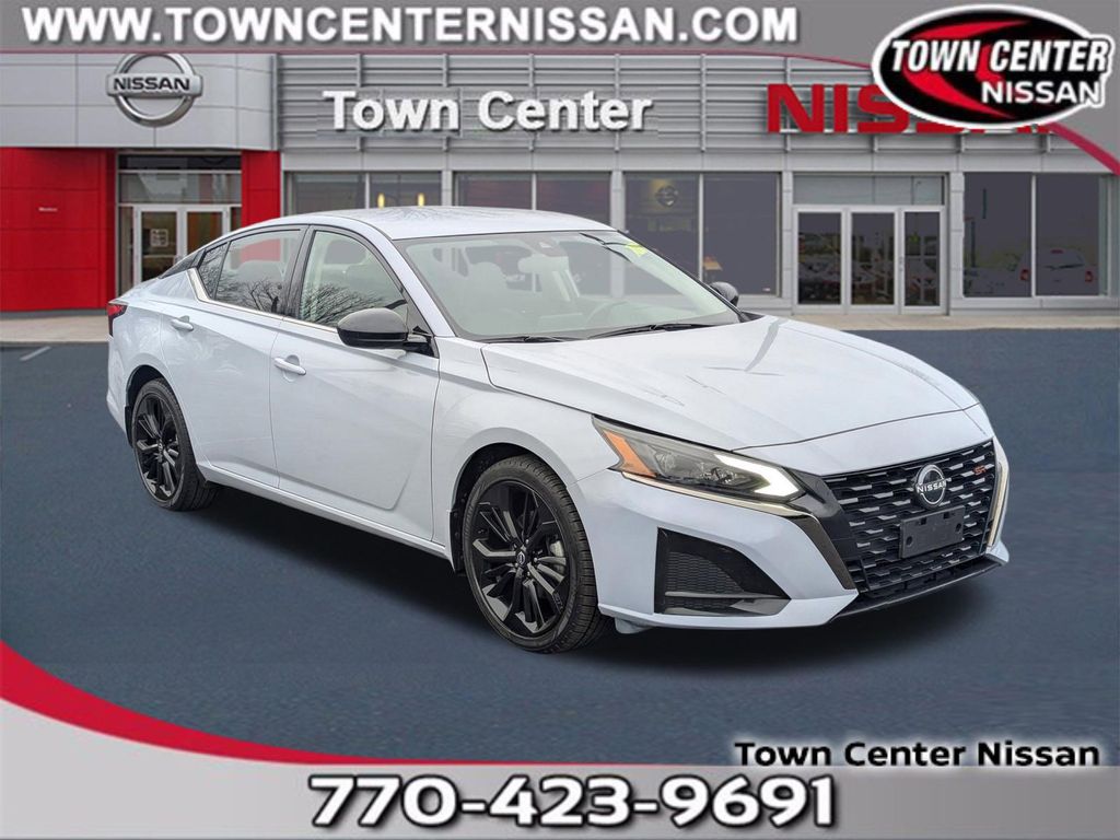 Gray Sky Pearl 2023 Nissan Altima 2.5 SR AWD Sedan All-Wheel Drive Continuously Variable Transmission