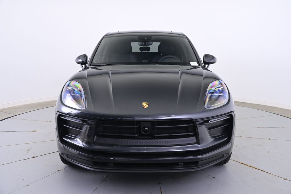 Thumbnail: 2025 Porsche Macan - 10