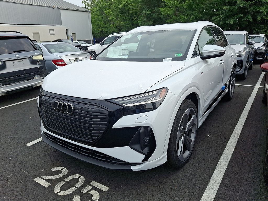 Thumbnail: 2025 Audi Q4 e-tron - 1