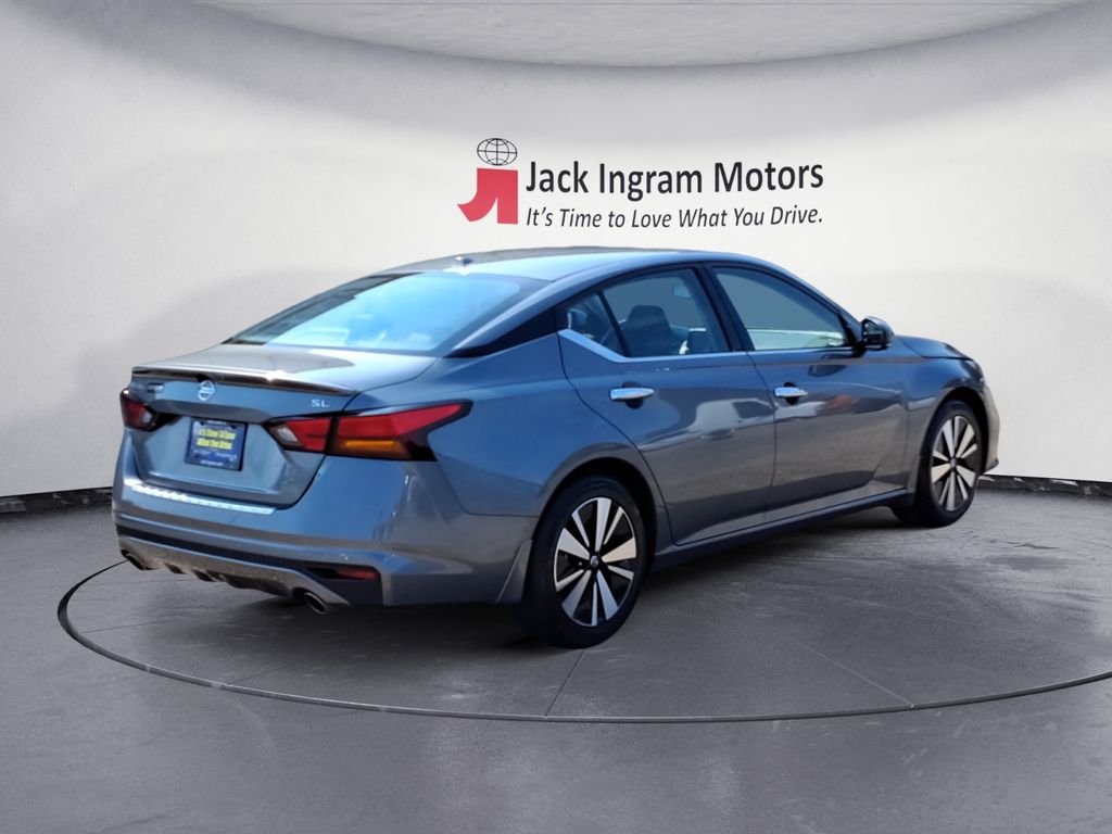 used 2022 Nissan Altima car