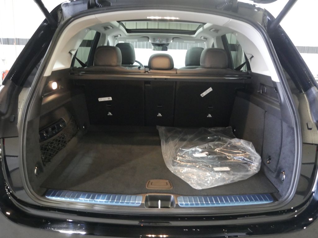 Thumbnail: 2026 Mercedes-Benz GLE - 26