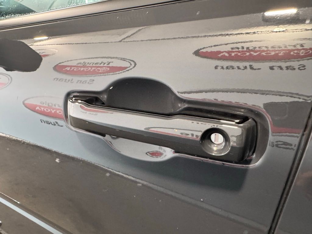 Thumbnail: 2025 Toyota 4Runner - 15