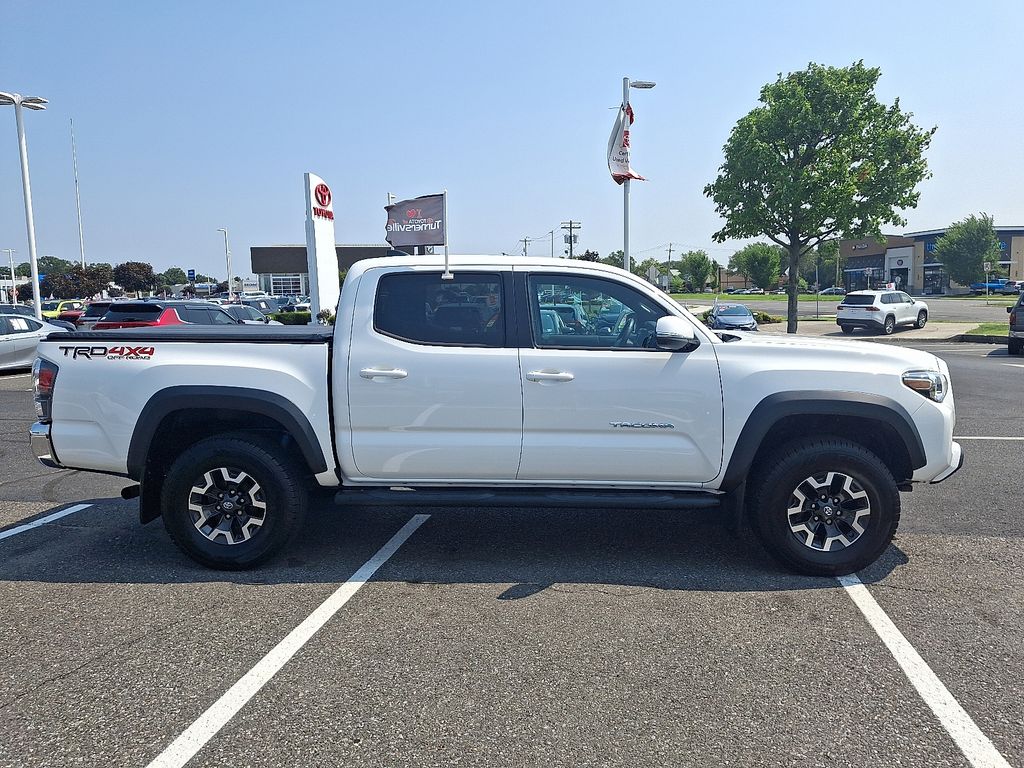 Thumbnail: 2020 Toyota Tacoma - 7