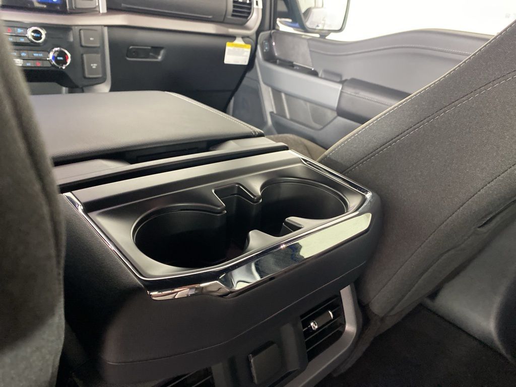 2025 Ford F-150 XLT - Photo 13