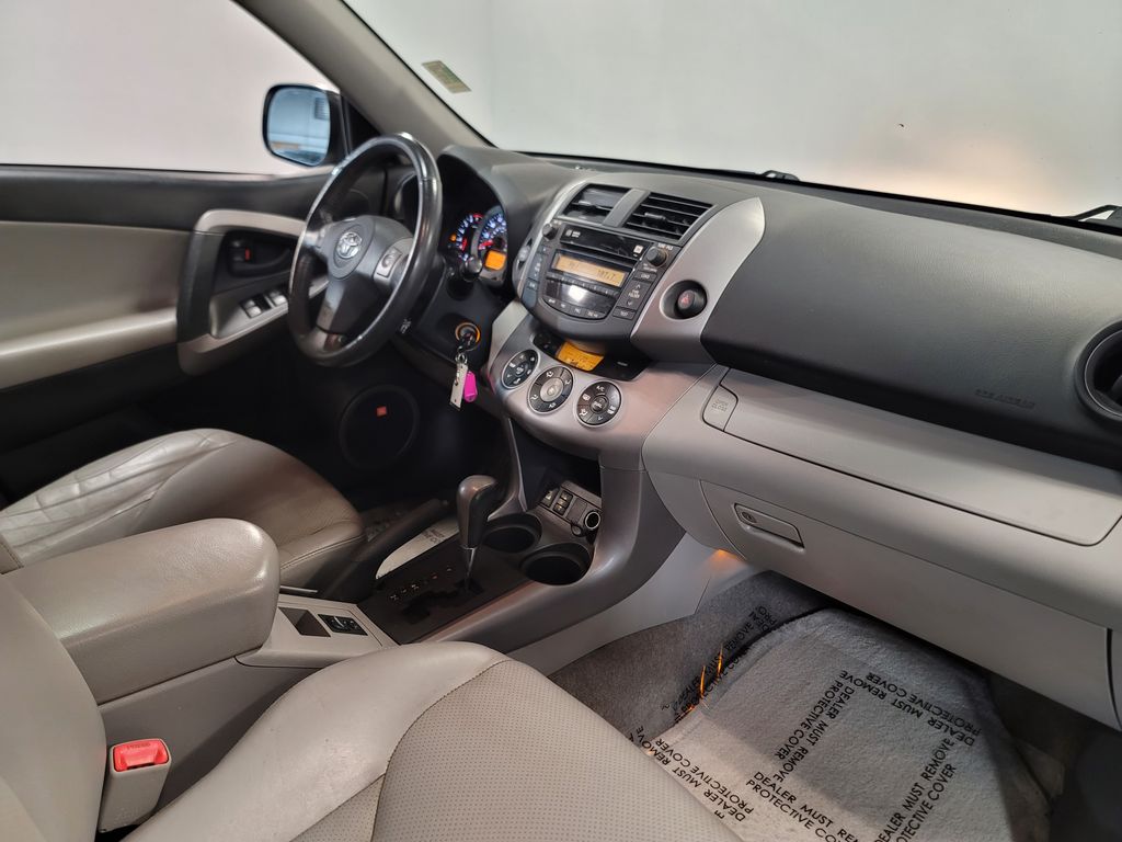 2008 Toyota RAV4 Limited photo