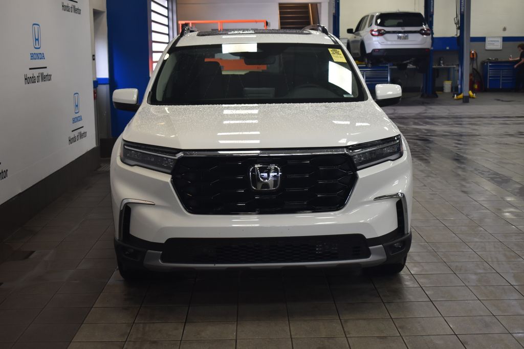 Thumbnail: 2023 Honda Pilot - 2