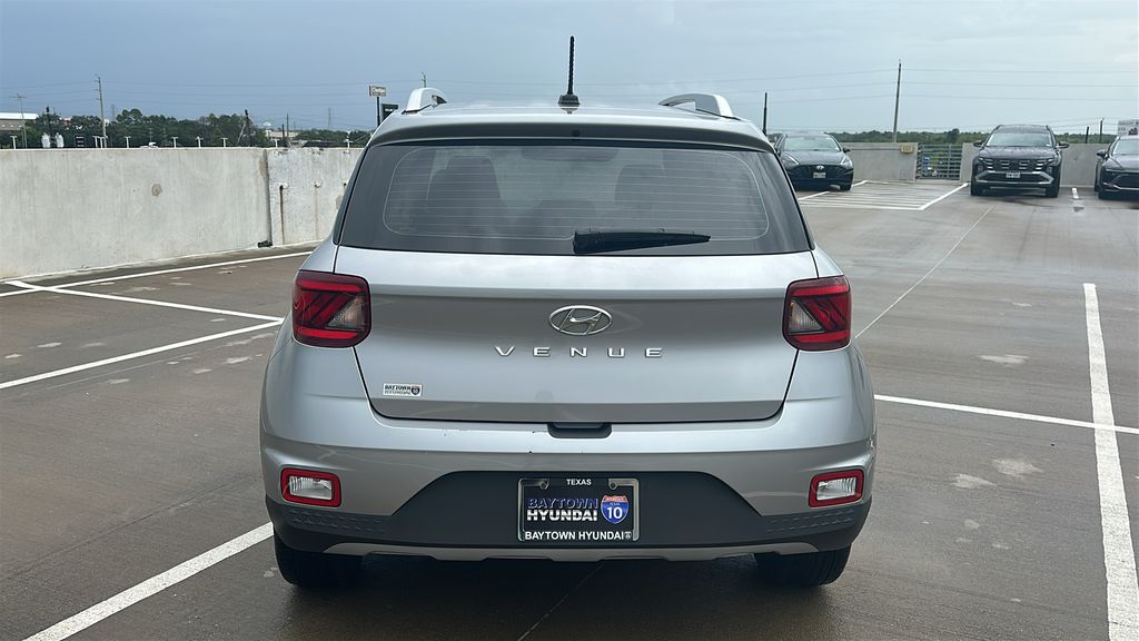 2024 Hyundai Venue SEL Silver at Baytown Hyundai