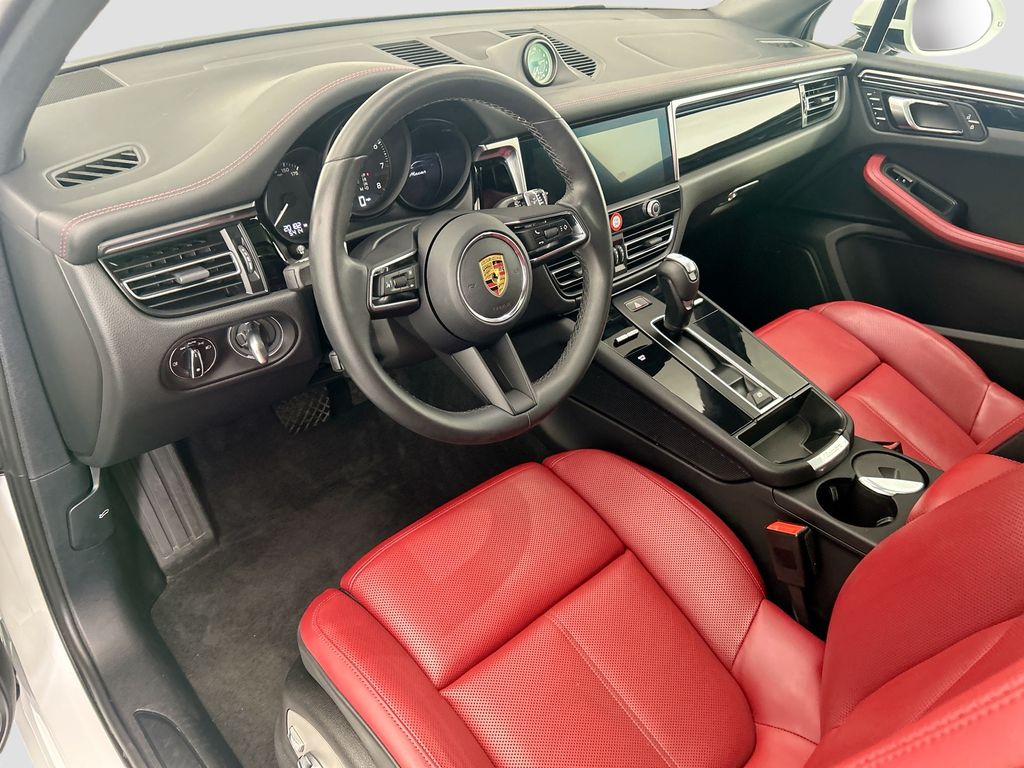 Thumbnail: 2023 Porsche Macan - 4