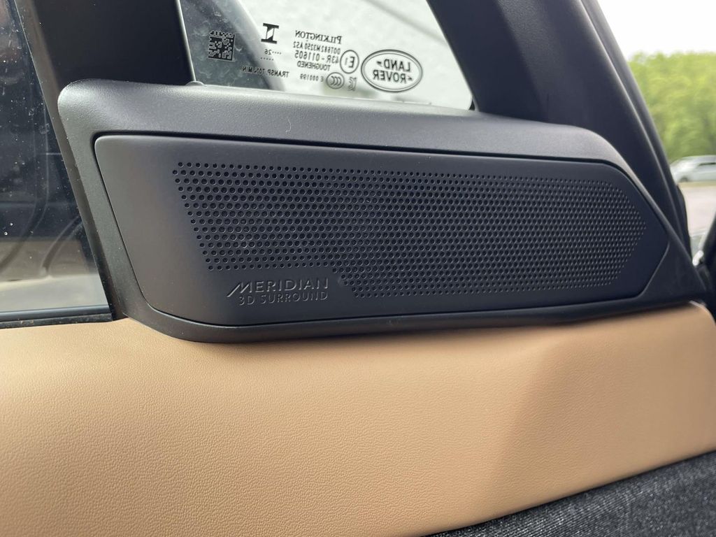 New 2026 Blue Land Rover Dynamic SE image 34