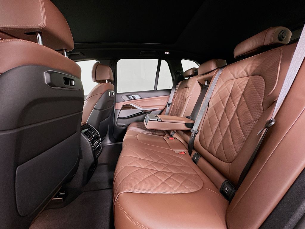 Thumbnail: 2026 BMW X5 - 17