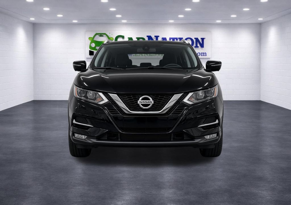 2020 Nissan Rogue Sport SV - Image 2
