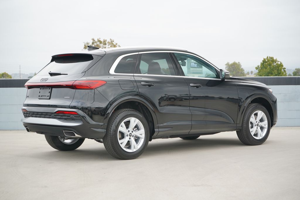 Thumbnail: 2026 Audi Q5 - 5