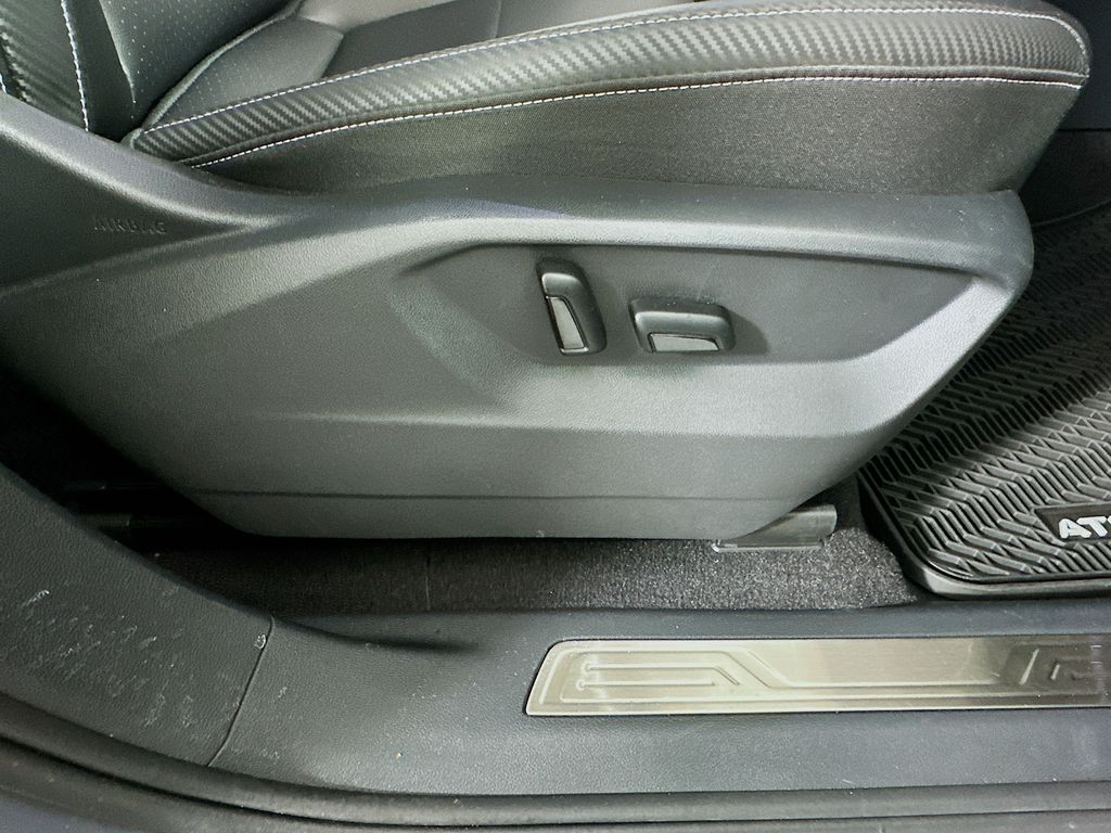 Used 2022 Gray Volkswagen 3.6L V6 SEL R-Line image 24