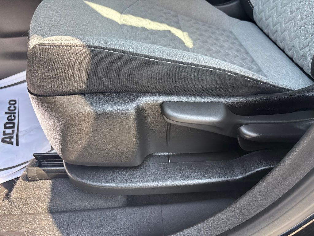 Used 2023 Chevrolet Equinox SUV