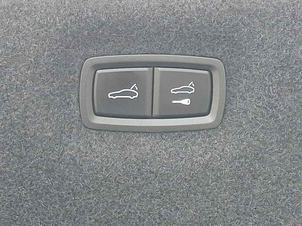 Thumbnail: 2022 Audi RS e-tron GT - 29