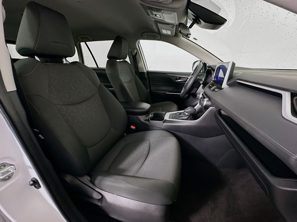 Thumbnail: 2024 Toyota RAV4 - 27