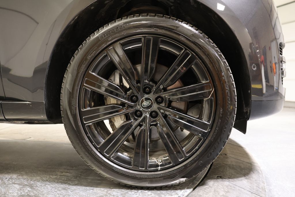 Thumbnail: 2023 Land Rover Range Rover - 12