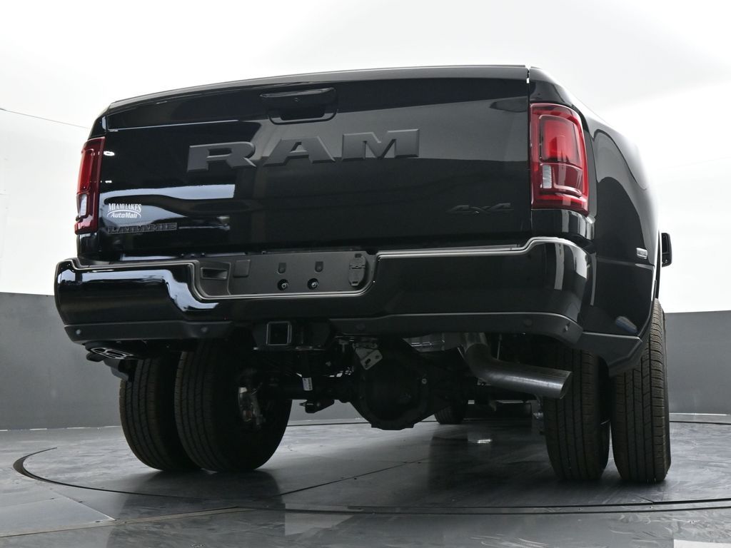 New 2026 Diamond Black Crystal Pearlcoat Ram Laramie image 59