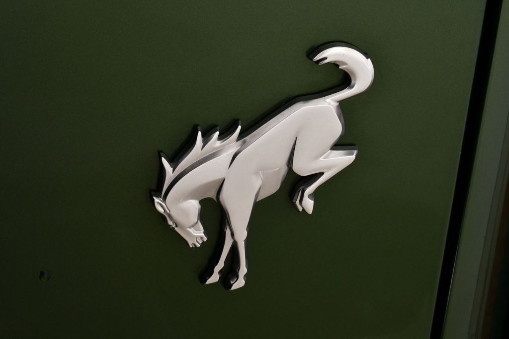 Used 2025 Green Ford Outer Banks image 22