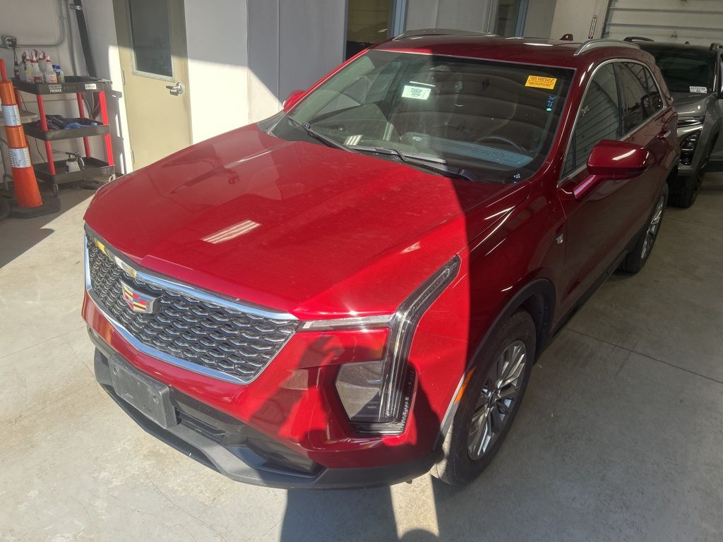 2024 Cadillac XT4 Premium Luxury AWD