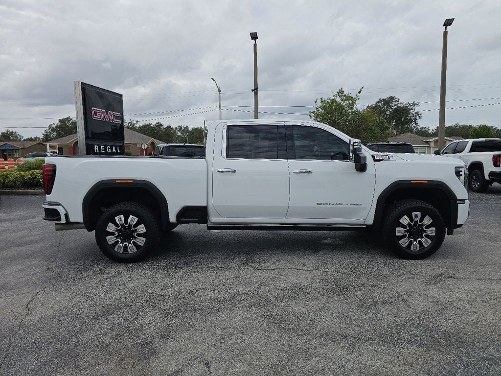 2024 GMC Sierra 2500HD Denali 4