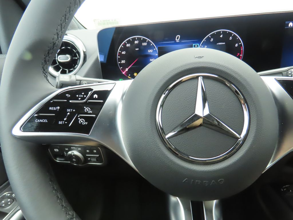 2025 Mercedes-Benz GLA 250 12