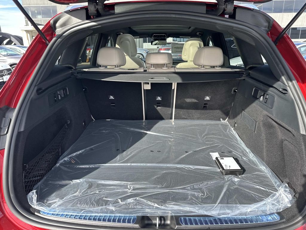 Thumbnail: 2026 Mercedes-Benz GLC - 14