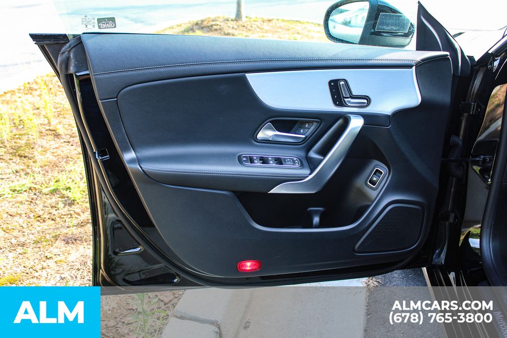 Used 2025 Black Mercedes-Benz CLA 250 image 38