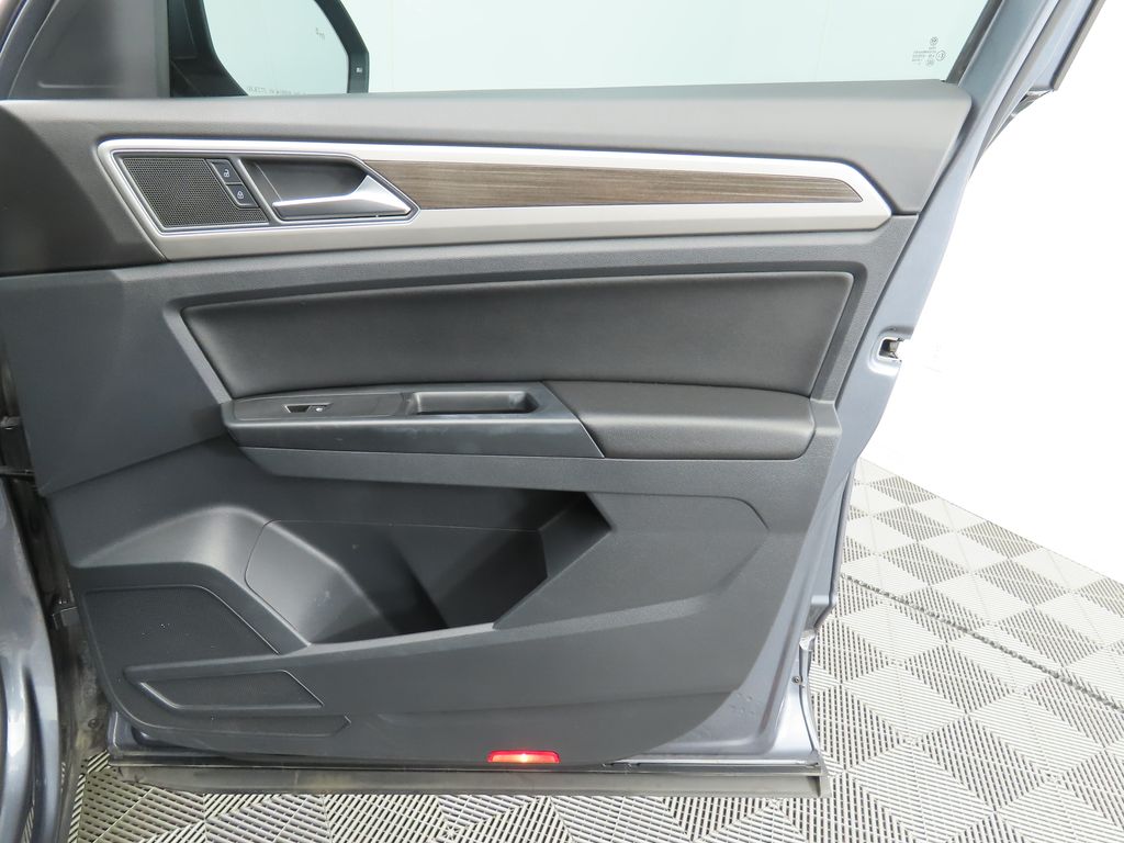 Thumbnail: 2019 Volkswagen Atlas - 26