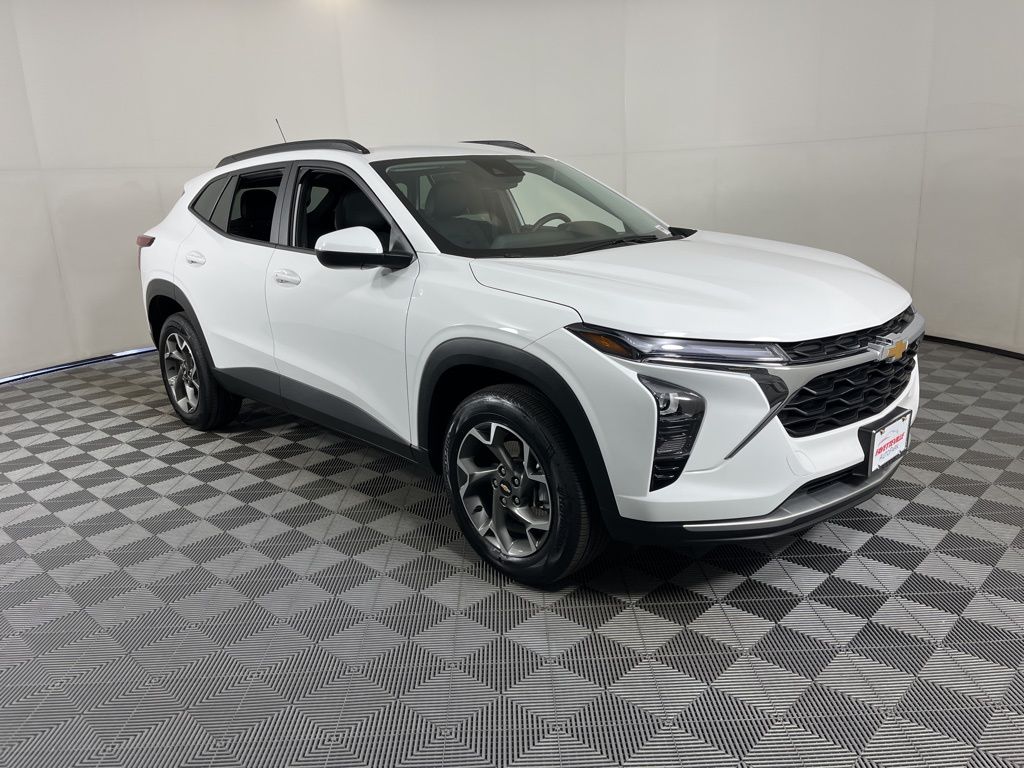 Thumbnail: 2025 Chevrolet Trax - 6