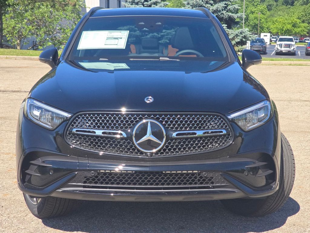 New 2026 Black Mercedes-Benz GLC 300 image 13