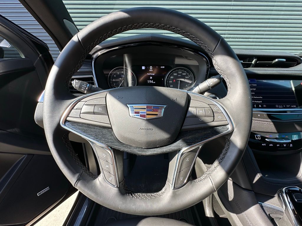 Thumbnail: 2025 Cadillac XT5 - 14