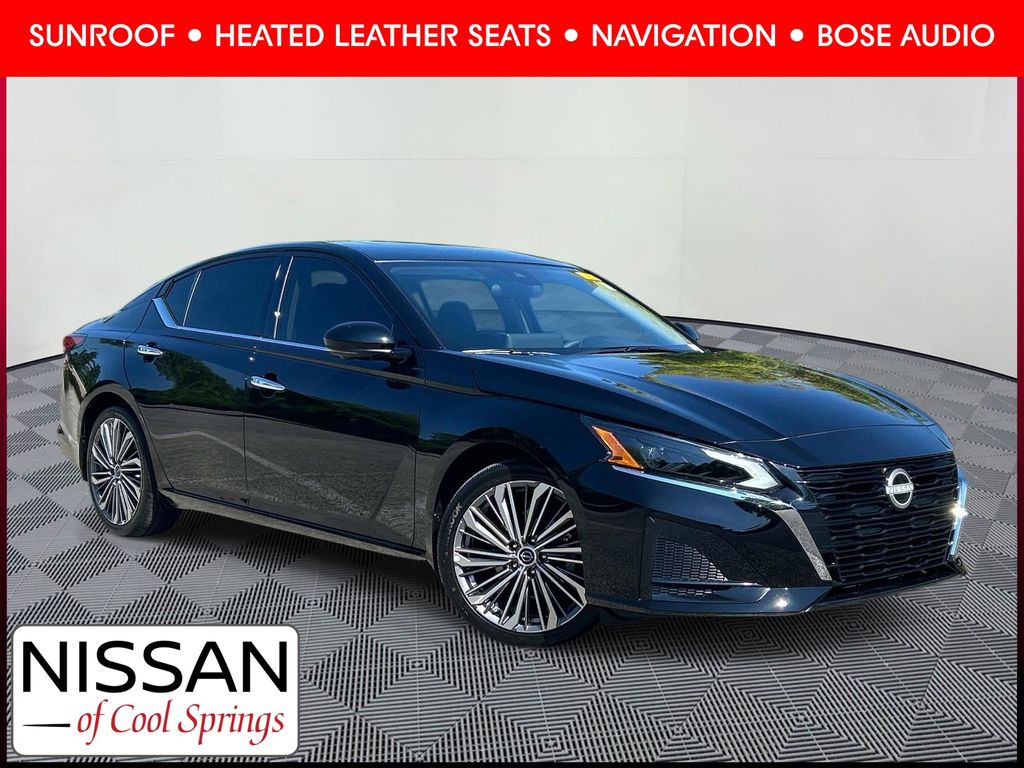 Super Black 2025 Nissan Altima Sedan Front-Wheel Drive Continuously Variable Transmission