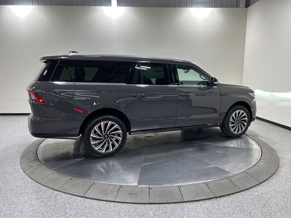 new 2026 Lincoln Navigator L car, priced at $128,975