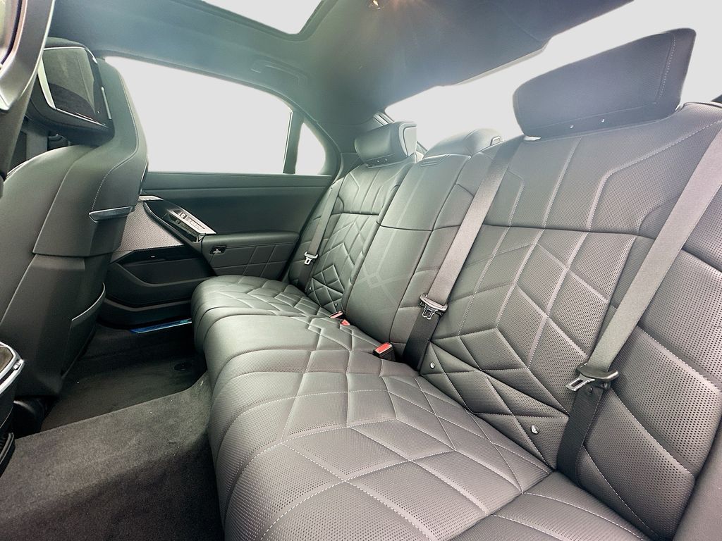 New 2026 Black BMW 760i xDrive image 26