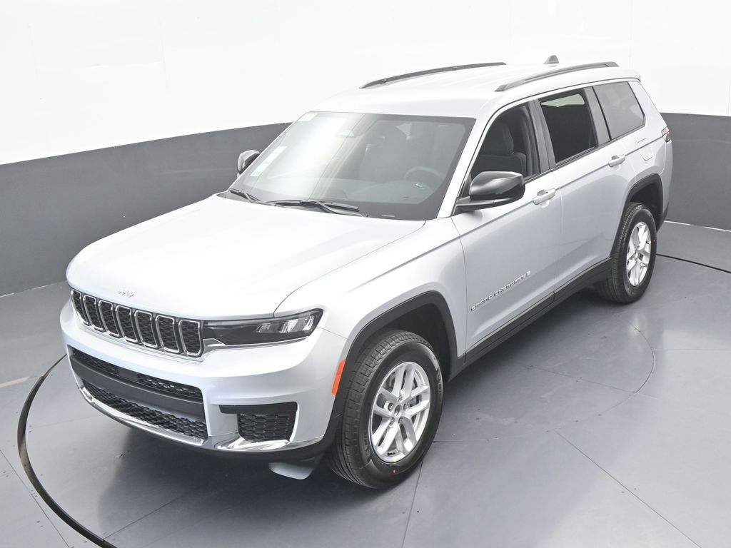 New 2026 Silver Zynith Jeep Laredo image 41