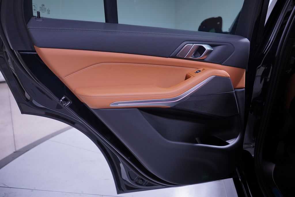 Thumbnail: 2022 BMW X5 - 15