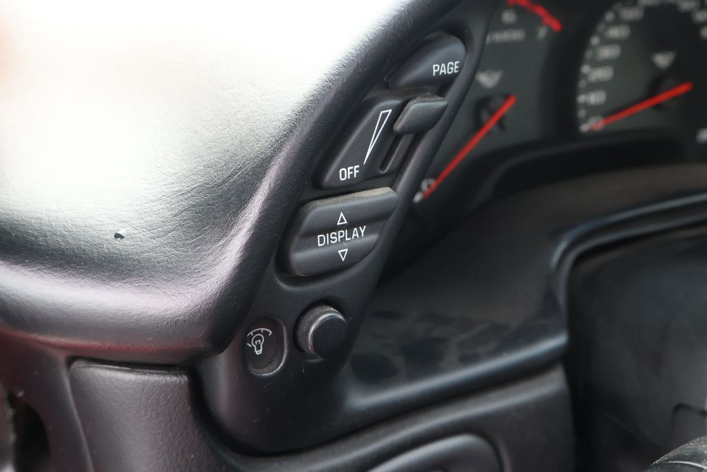 Thumbnail: 2001 Chevrolet Corvette - 18